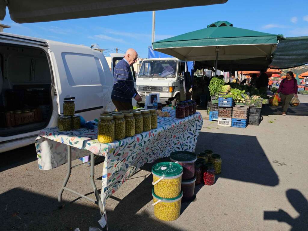 Am griechischen Markt schauen wir fast immer vorbei