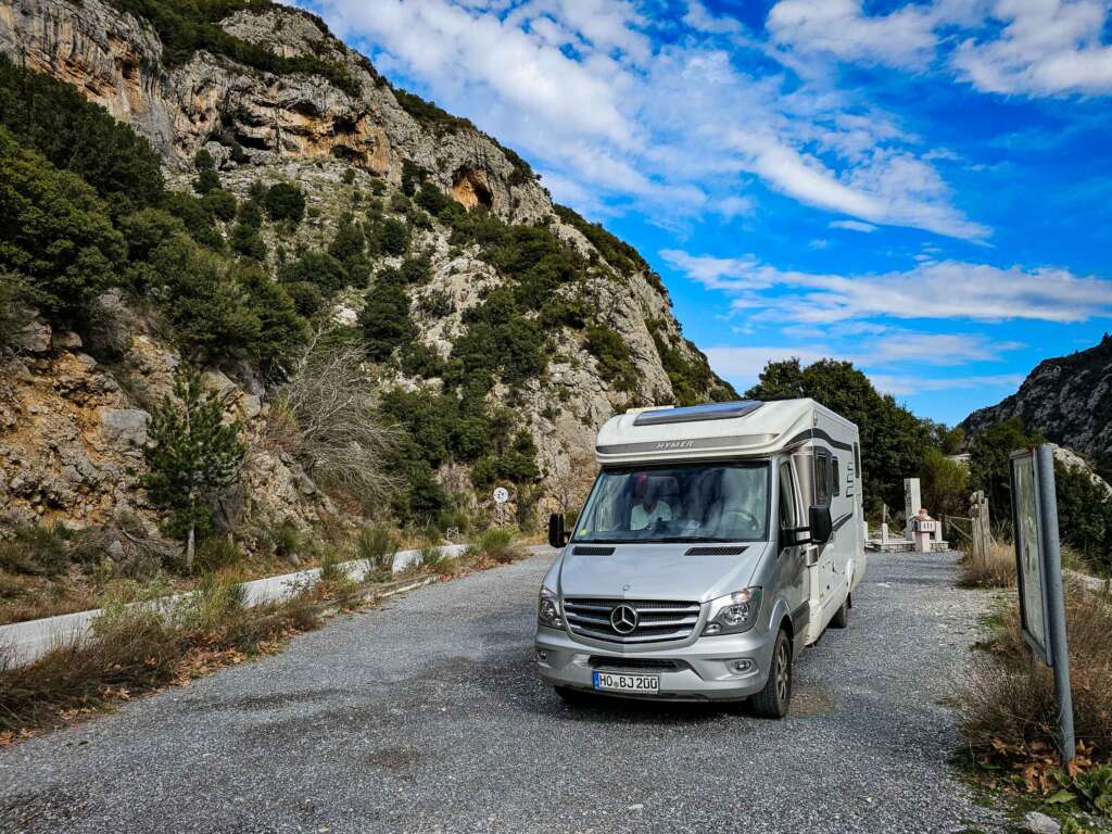 Am Langada Taygetos Pass entlang gibt es ein paar Parkbuchten