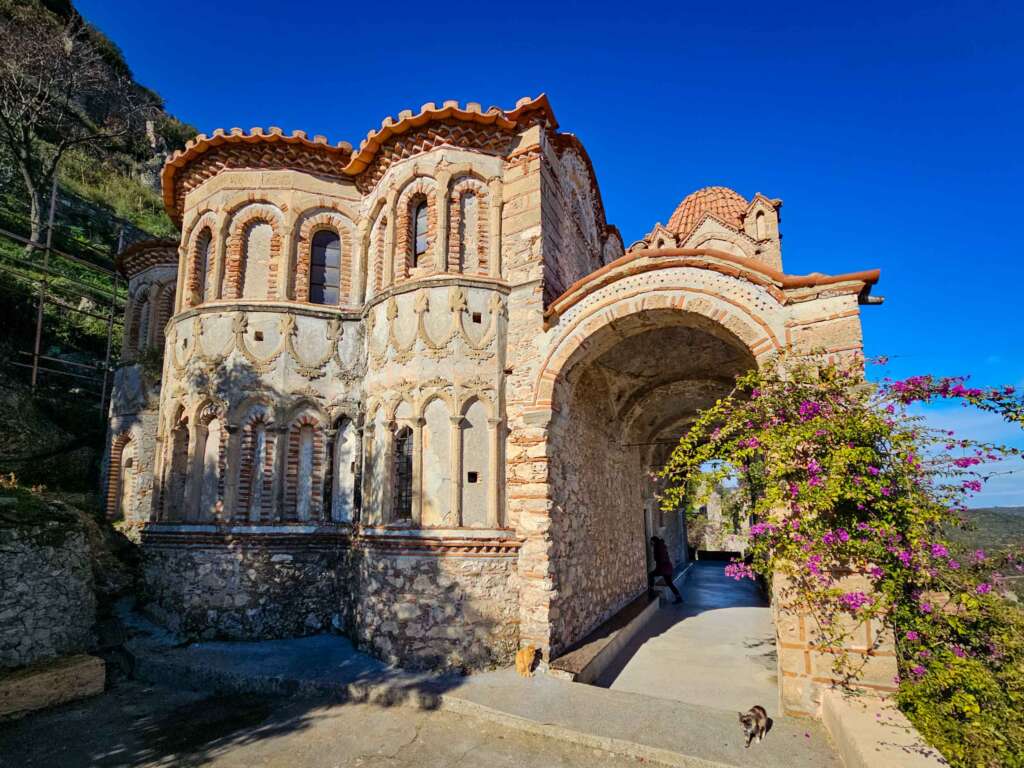 Eines der wenigen erhaltenen Gebäude des Mistras Kloster