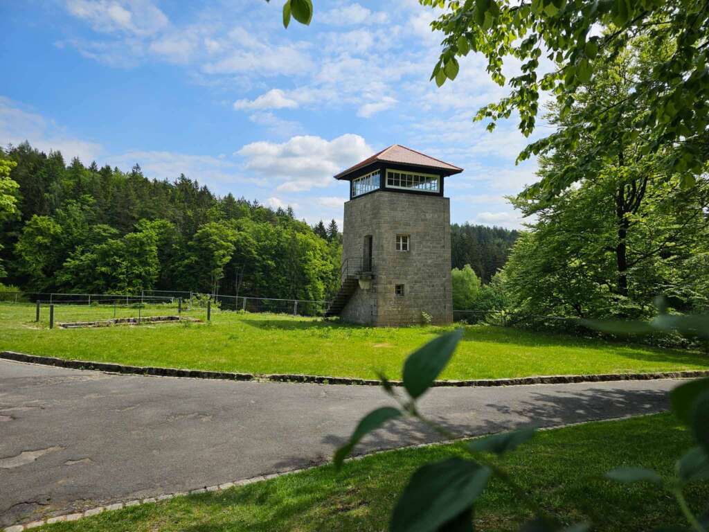 Ein stilles Mahnmal: Besuch der KZ-Gedenkstätte Flossenbürg 12 20250508 120845