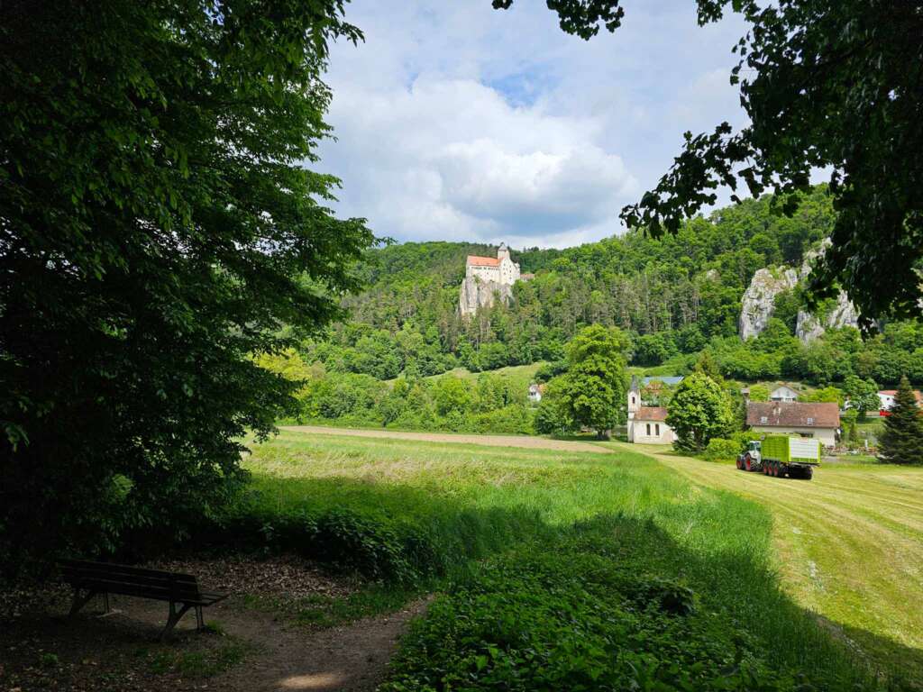 Geheime Klamm bei Burg Prunn: Diese Wanderung haut dich um! 7 Burg Prunn an der Donau